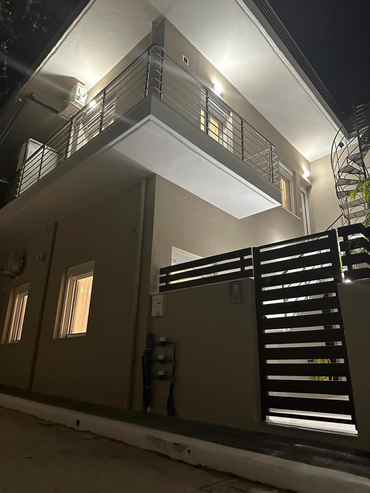 A & A Apartment *